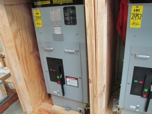 BREAKER, CIRCUIT TYPE, POWER KIND, 1200 AMP RATING, 4160 VOLT RATING, 3 POLE. ROLL-IN REPLACEMENTS FOR ABB 5HK350-1200. PART # 5ISB2-350-1200SR (W-44) LOADING & HANDLING FEE $15-